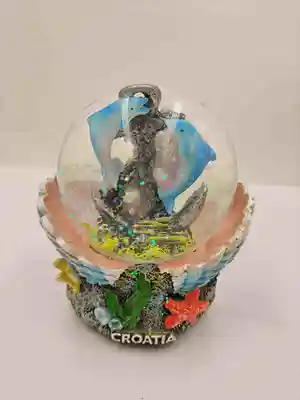 water ball-rose in snow globe